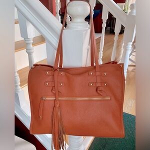 Laggo brand pebble leather tote